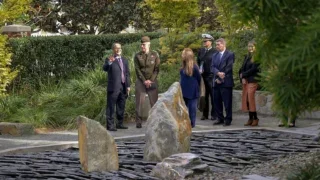 Gen. Paul Nakasone, second from left, tours the Nisei rock garden accompanied by Glenn Osaki, senior advisor in the USC president’s office (far left), and Grace Shiba (to Nakasone’s left), executive director of USC’s Asian Pacific Alumni Association. (USC Photo/Gus Ruelas)